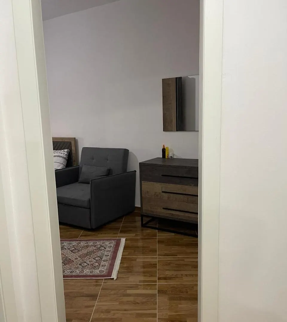 Apartment In The Center Of The City 6 Minutes Walk From The Beach Himare 0*,